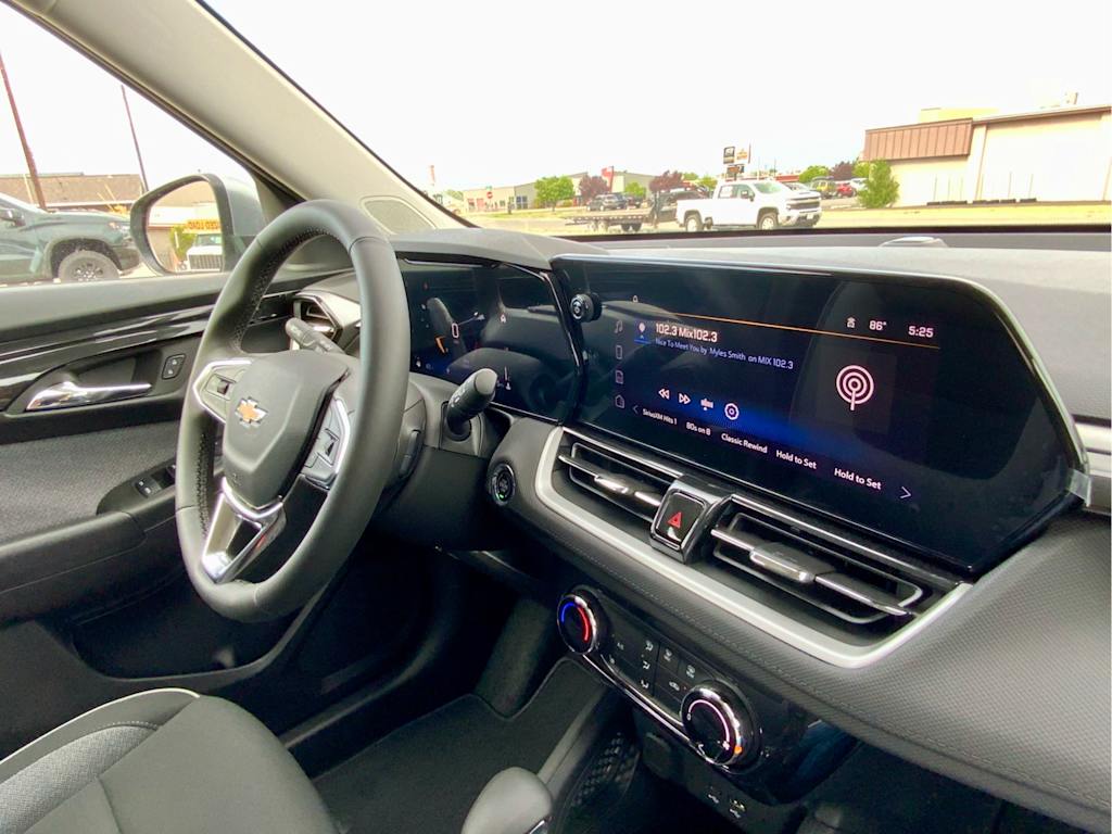 Thumbnail: 2026 Chevrolet TrailBlazer - 43