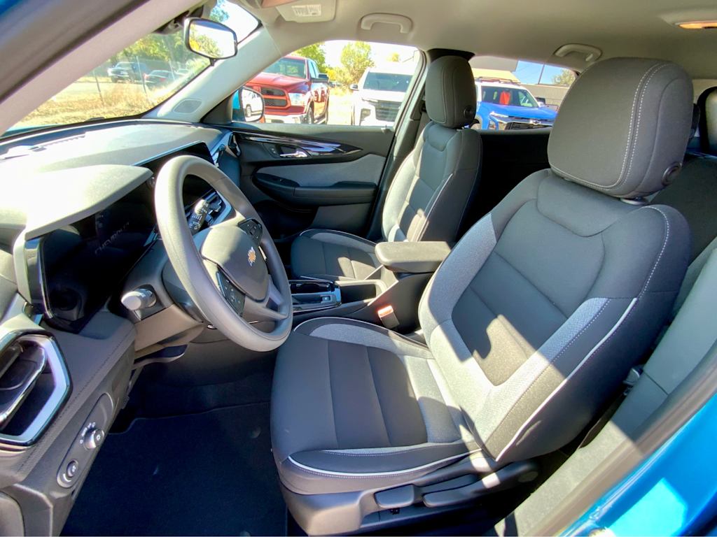 Thumbnail: 2026 Chevrolet TrailBlazer - 10