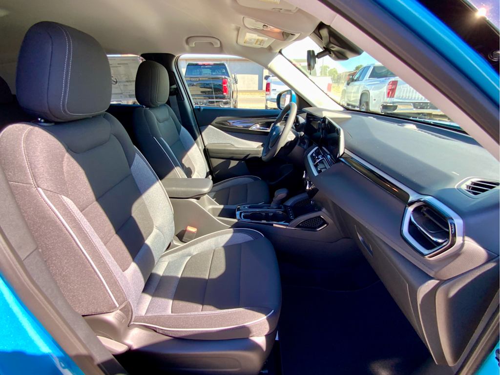 Thumbnail: 2026 Chevrolet TrailBlazer - 11