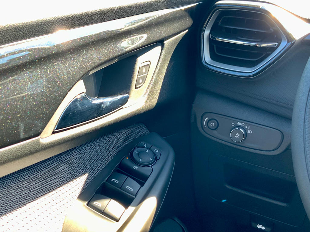 Thumbnail: 2026 Chevrolet TrailBlazer - 46