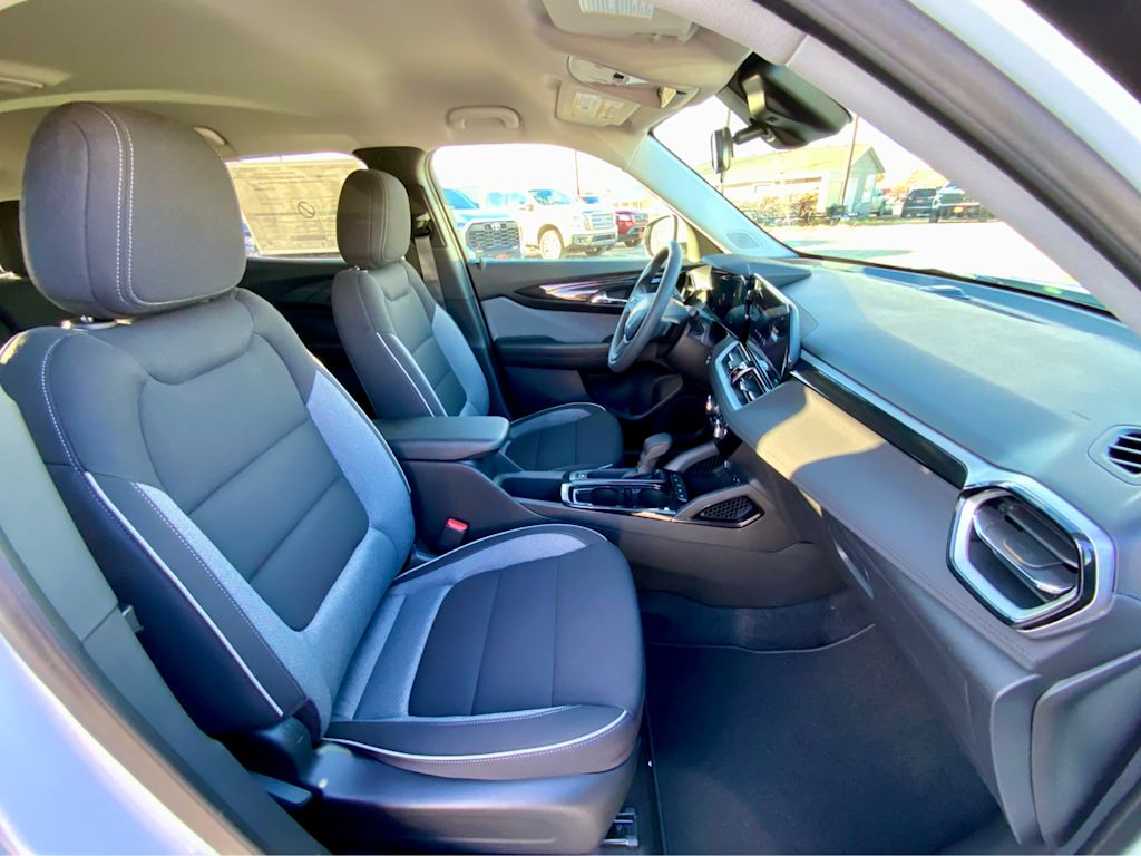 Thumbnail: 2026 Chevrolet TrailBlazer - 12