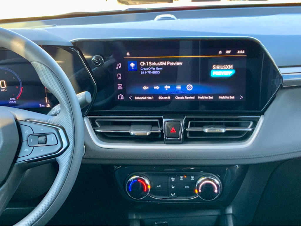 Thumbnail: 2026 Chevrolet TrailBlazer - 16