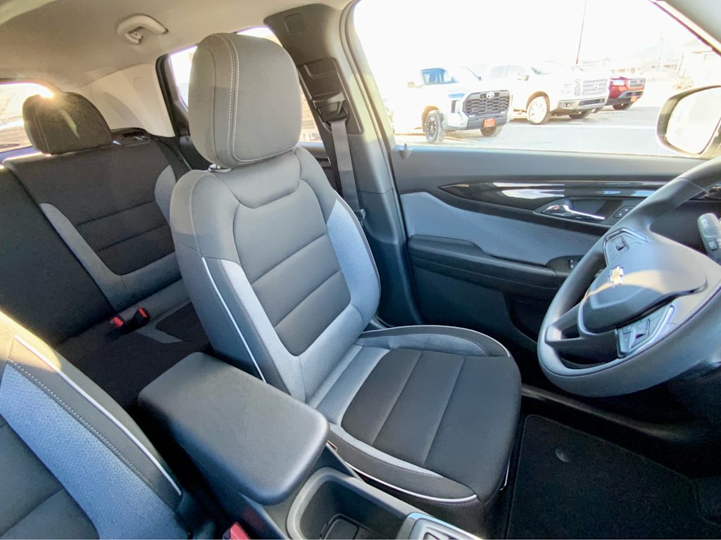 Thumbnail: 2026 Chevrolet TrailBlazer - 31