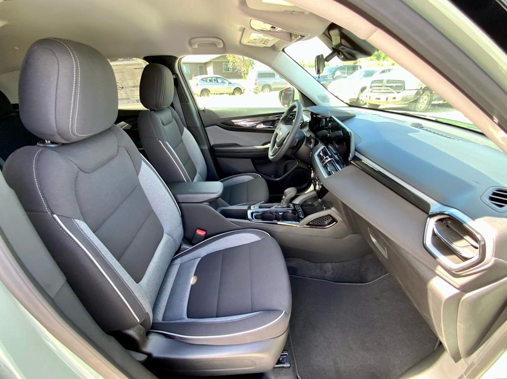 Thumbnail: 2026 Chevrolet TrailBlazer - 12