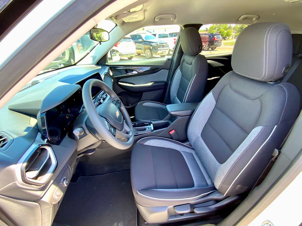 Thumbnail: 2026 Chevrolet TrailBlazer - 11