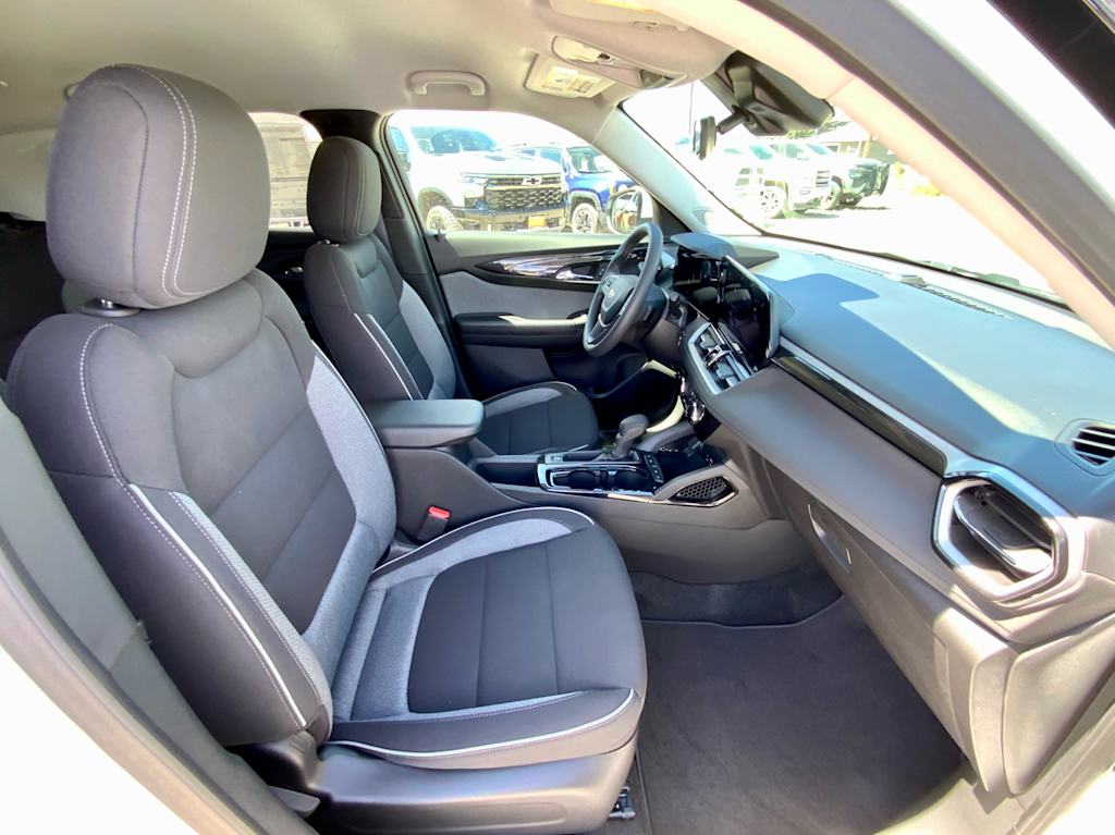 Thumbnail: 2026 Chevrolet TrailBlazer - 12