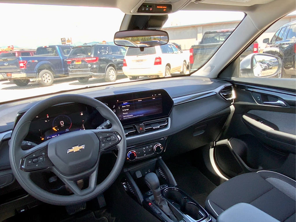 Thumbnail: 2026 Chevrolet TrailBlazer - 14
