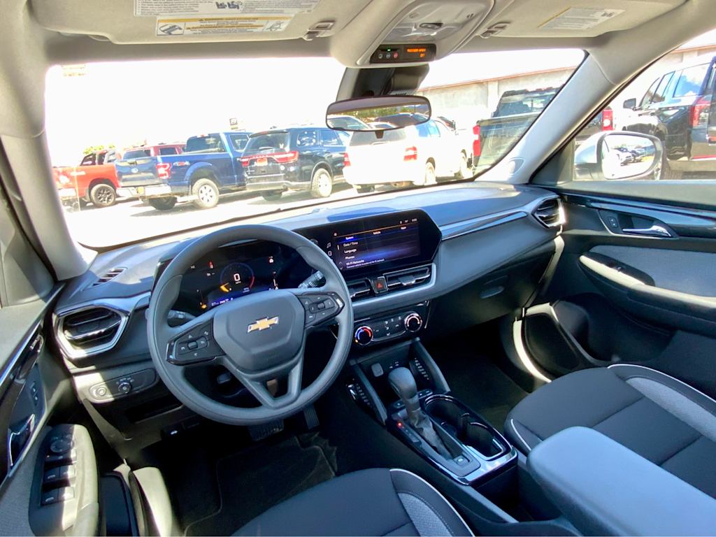 Thumbnail: 2026 Chevrolet TrailBlazer - 10