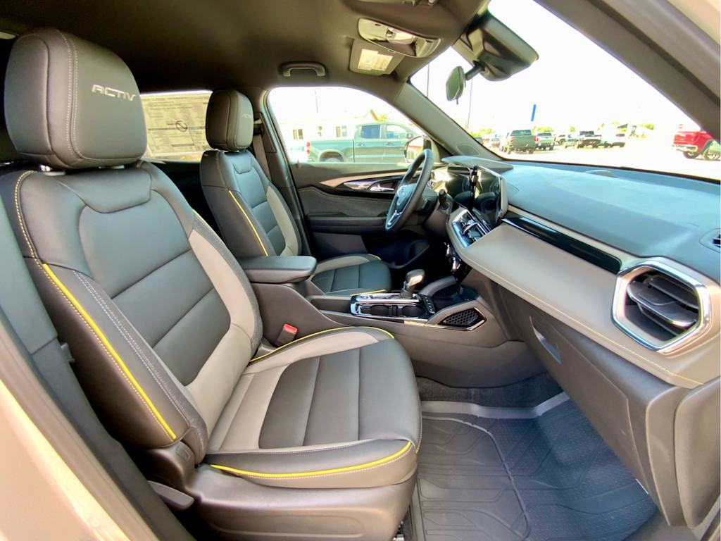 Thumbnail: 2026 Chevrolet TrailBlazer - 12