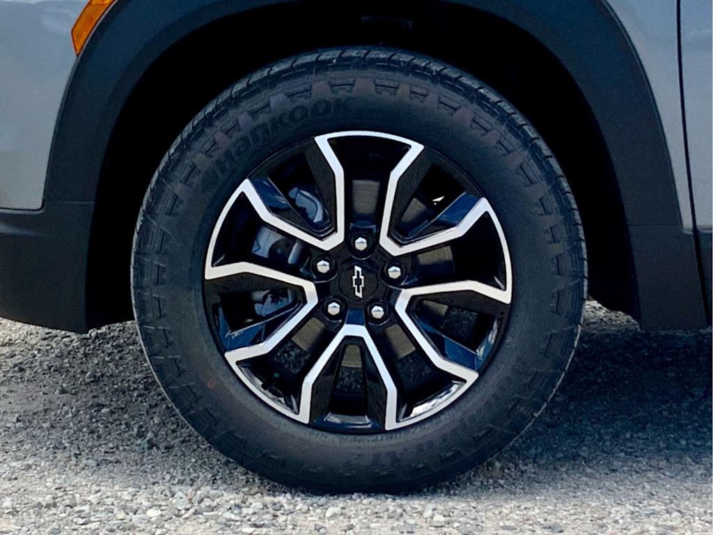 Thumbnail: 2026 Chevrolet TrailBlazer - 8