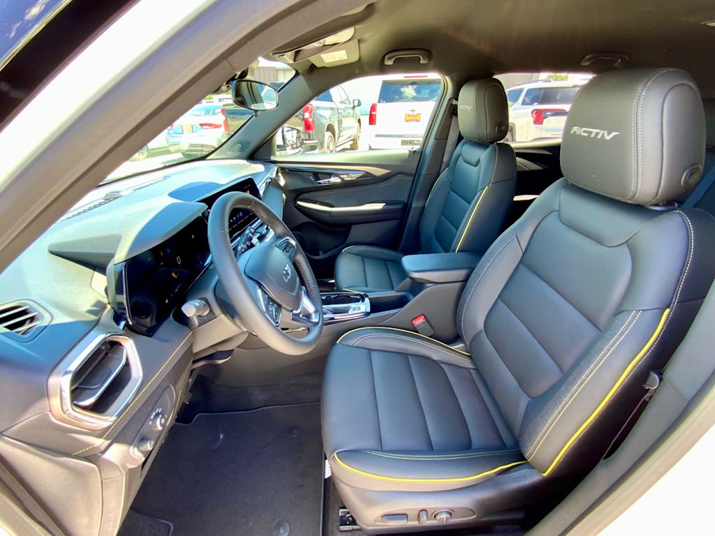 Thumbnail: 2026 Chevrolet TrailBlazer - 10