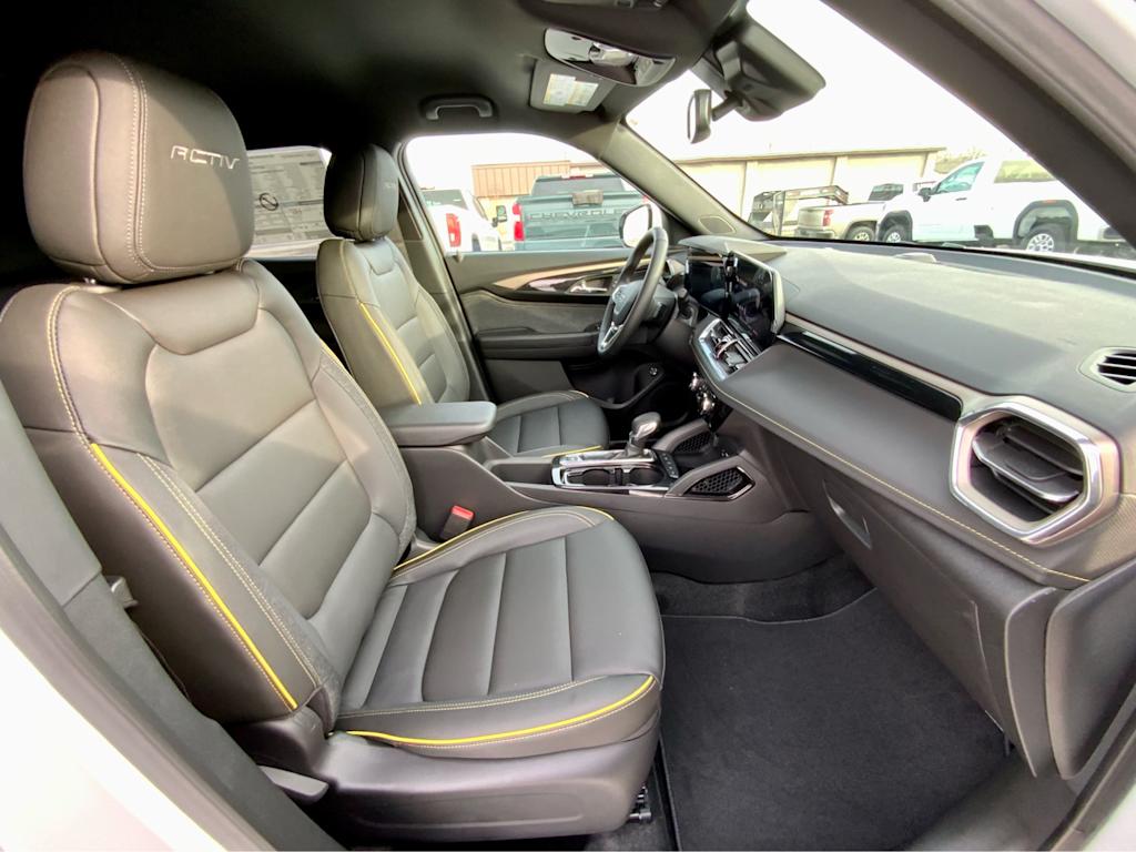 Thumbnail: 2026 Chevrolet TrailBlazer - 12