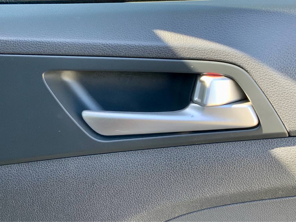 2020 Hyundai Tucson Sport 19