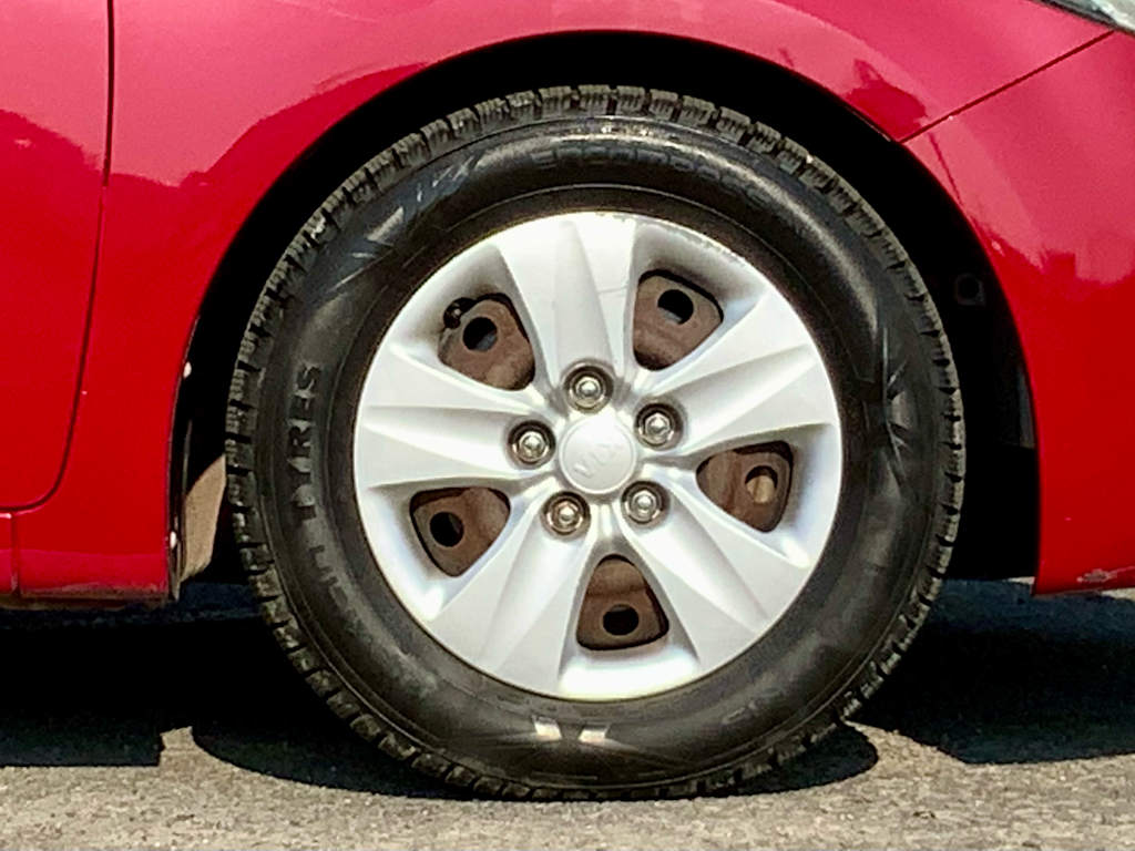 Thumbnail: 2016 Kia Forte - 8