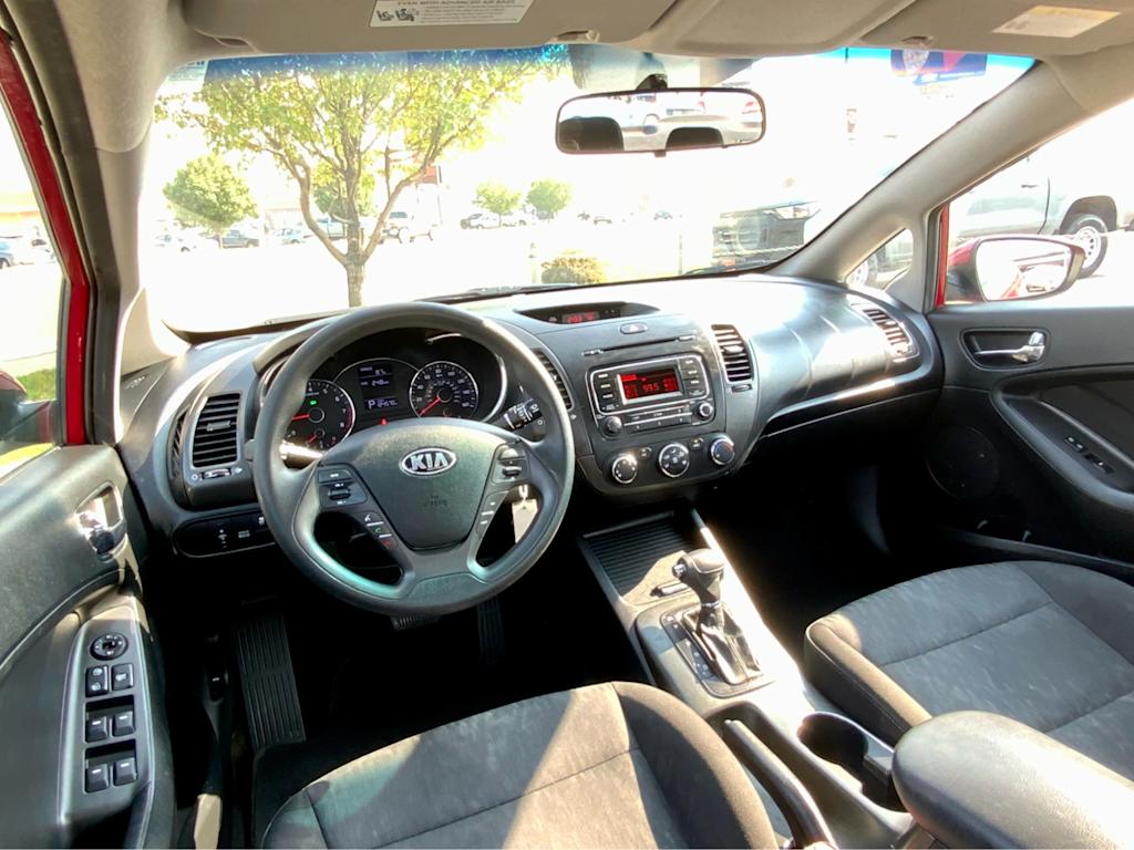 Thumbnail: 2016 Kia Forte - 9
