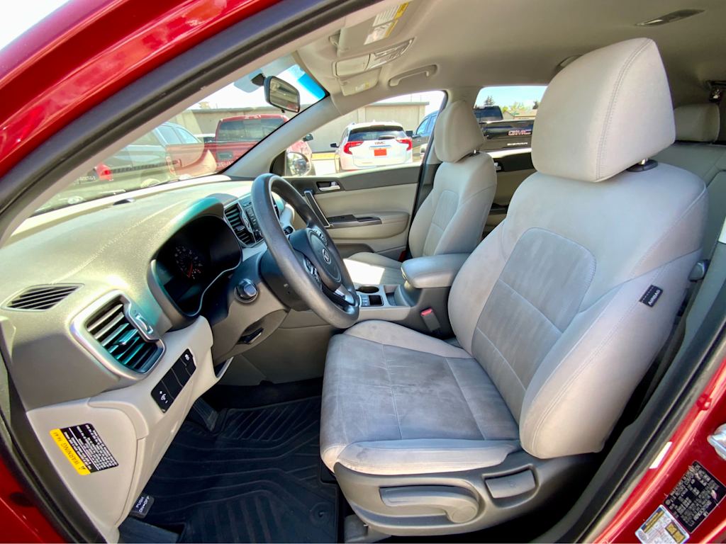 Thumbnail: 2017 Kia Sportage - 10