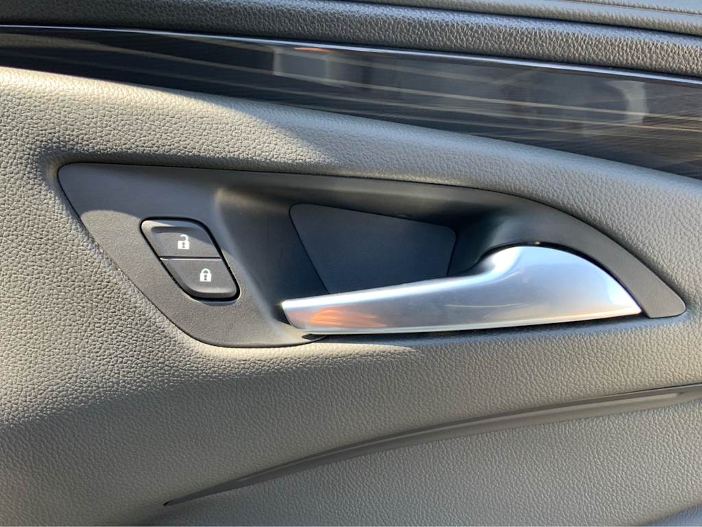 2020 Buick Envision Premium I 43