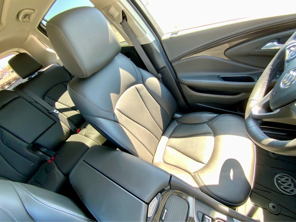 2020 Buick Envision Premium I 33