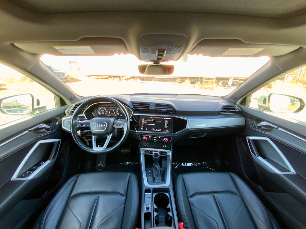 Thumbnail: 2023 Audi Q3 - 2