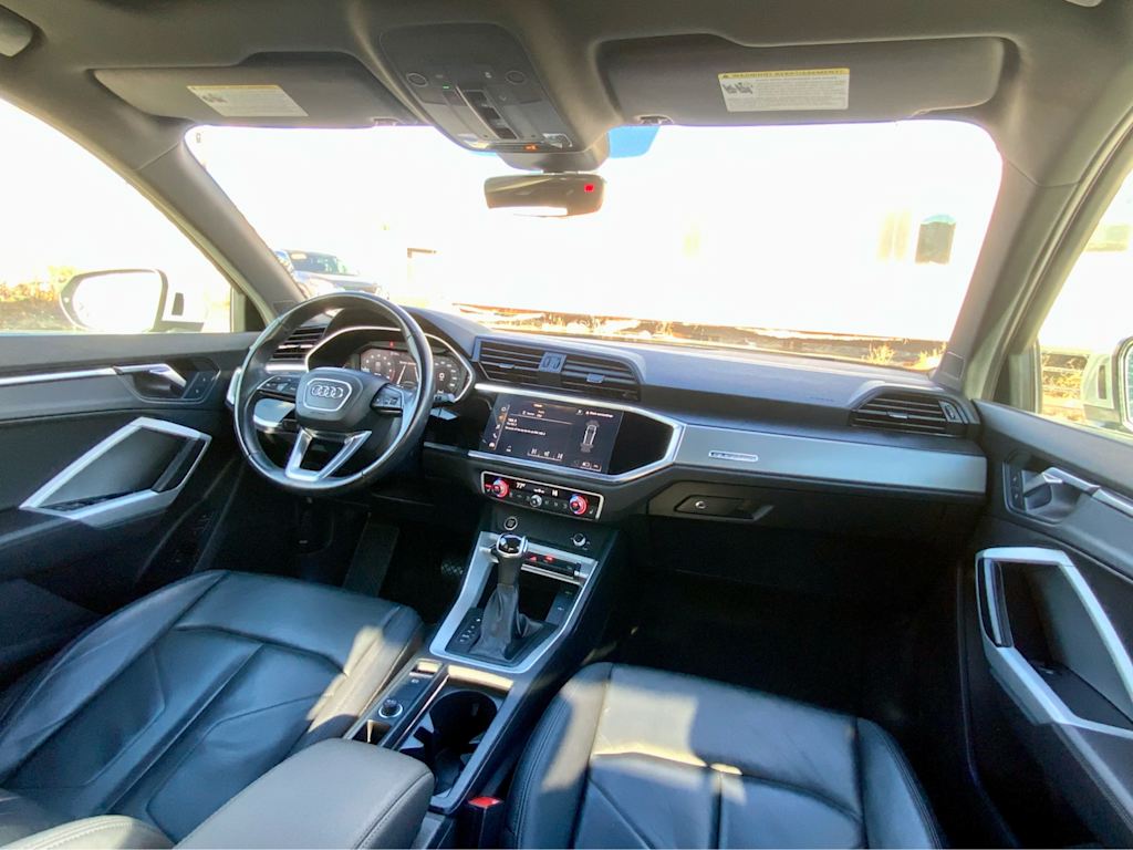 Thumbnail: 2023 Audi Q3 - 13