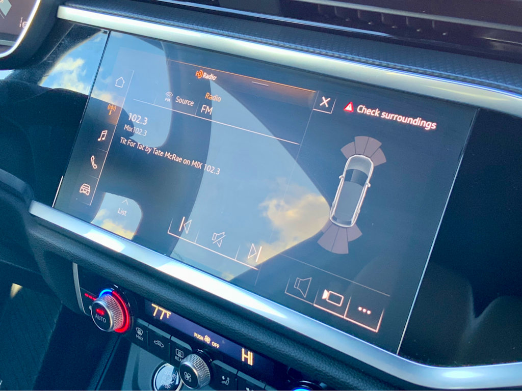 Thumbnail: 2023 Audi Q3 - 44