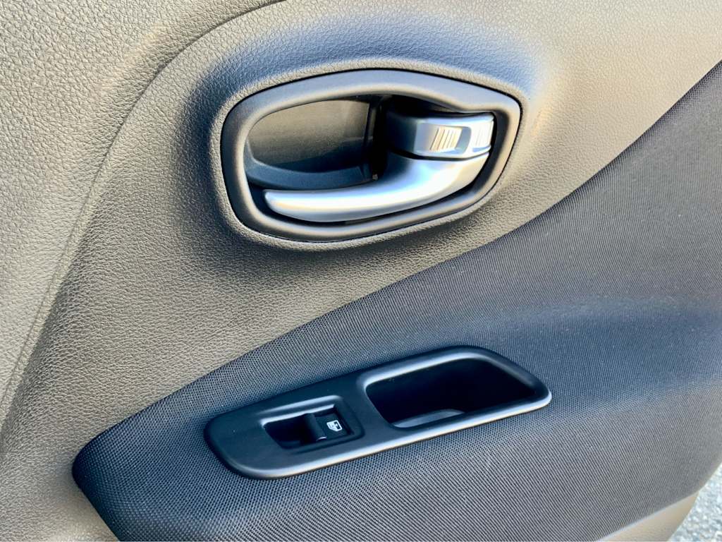 Thumbnail: 2018 Jeep Renegade - 52