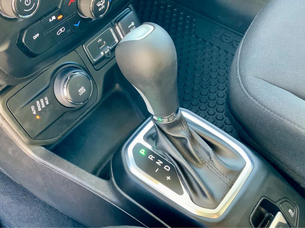 Thumbnail: 2018 Jeep Renegade - 44