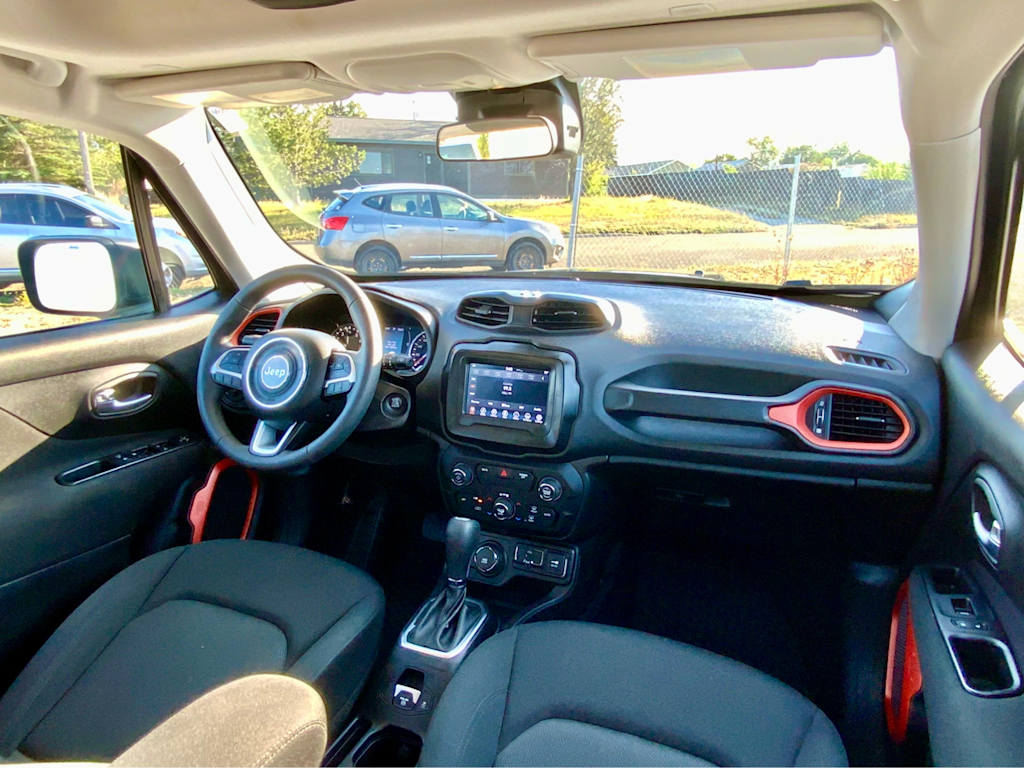 Thumbnail: 2018 Jeep Renegade - 14