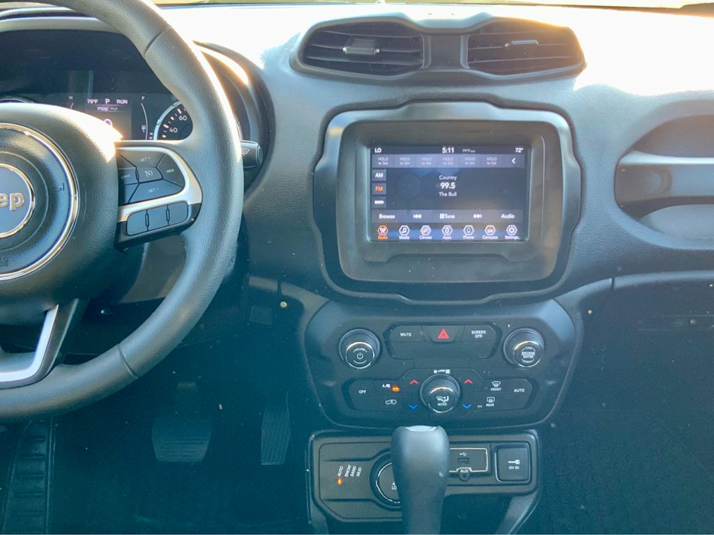 Thumbnail: 2018 Jeep Renegade - 42