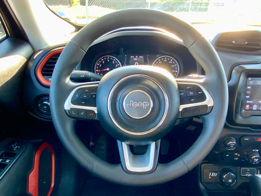 Thumbnail: 2018 Jeep Renegade - 39