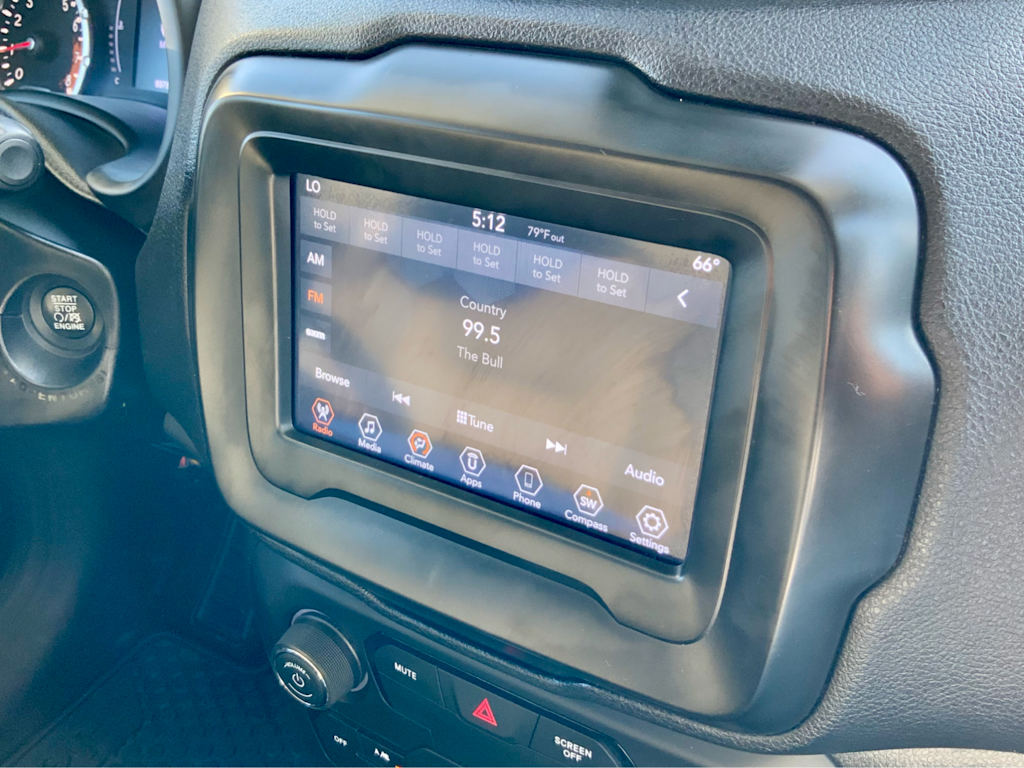 Thumbnail: 2018 Jeep Renegade - 43