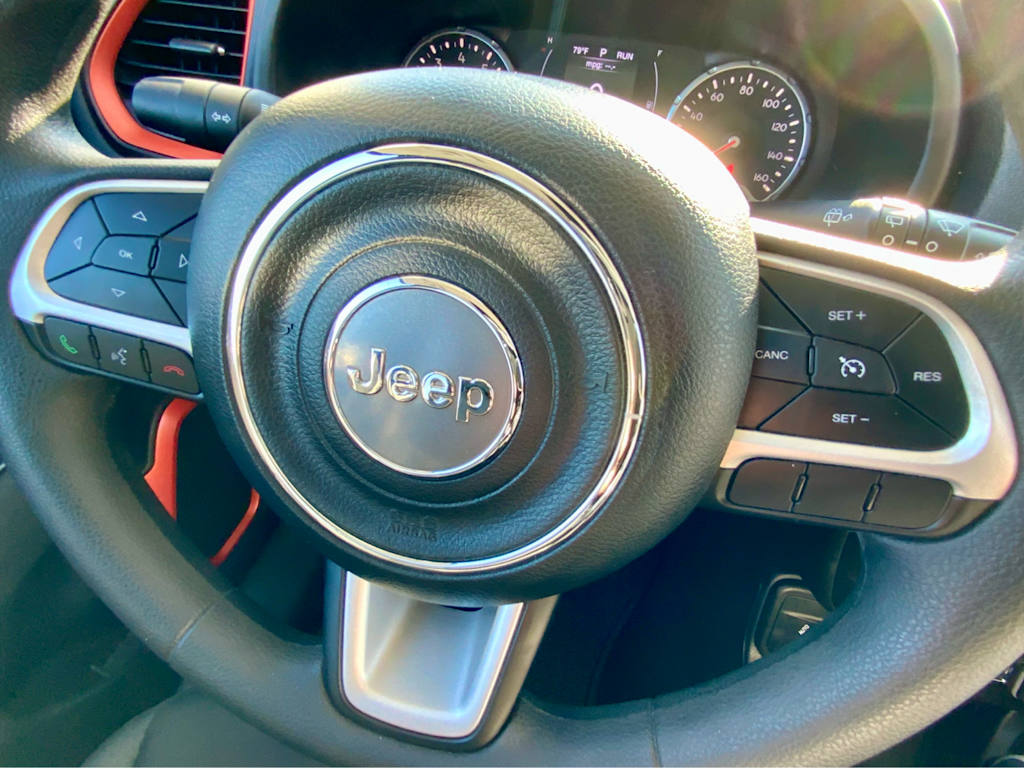 Thumbnail: 2018 Jeep Renegade - 40