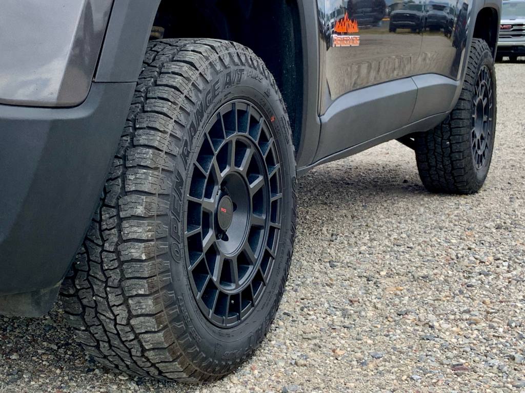 Thumbnail: 2017 Jeep Renegade - 25