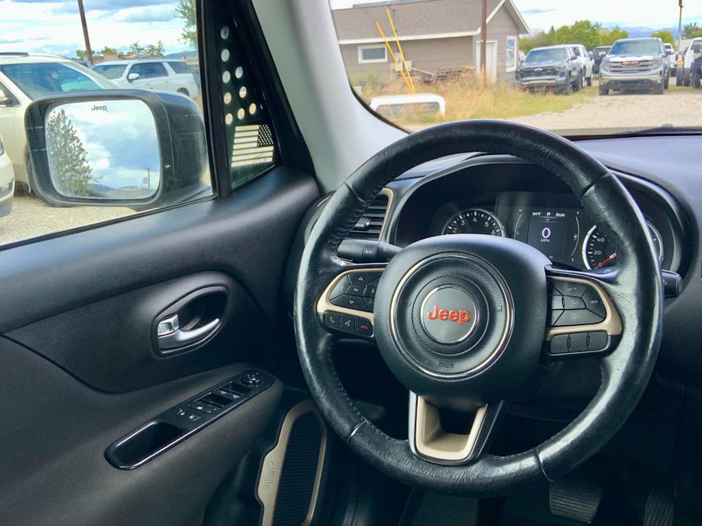 Thumbnail: 2017 Jeep Renegade - 13