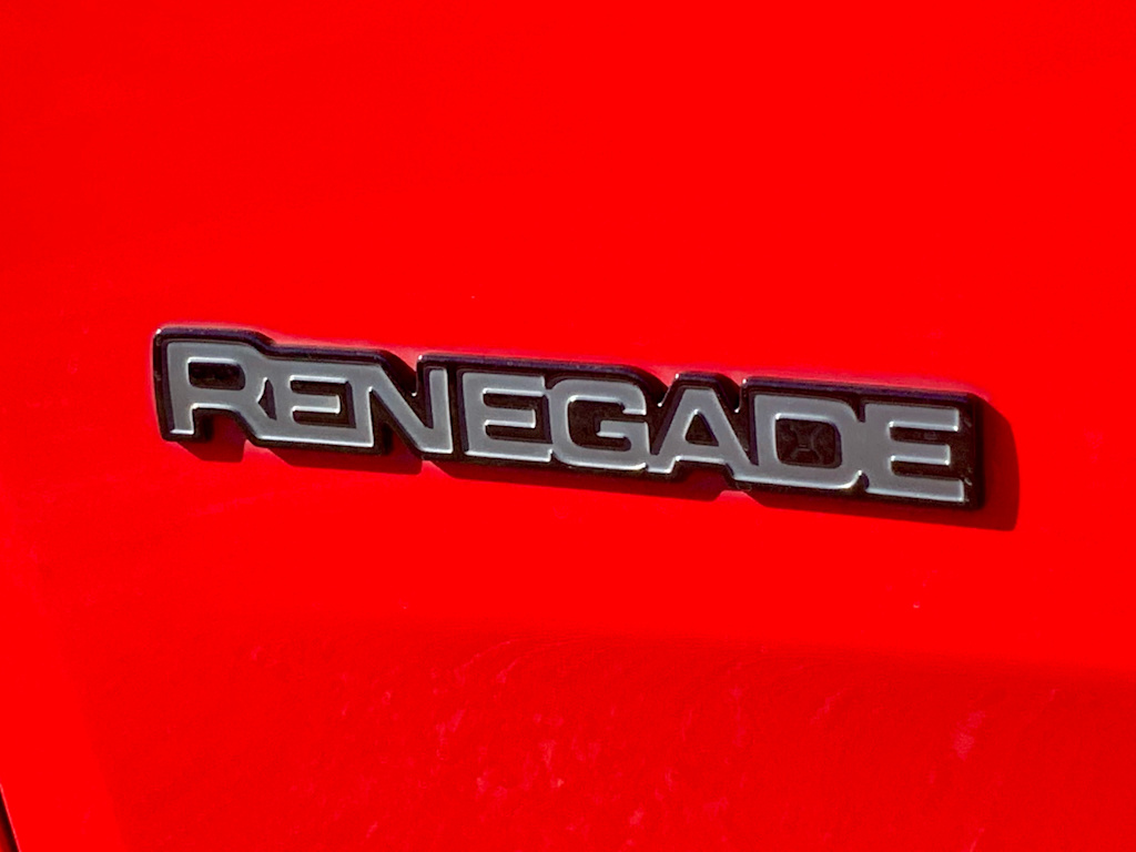 Thumbnail: 2019 Jeep Renegade - 29