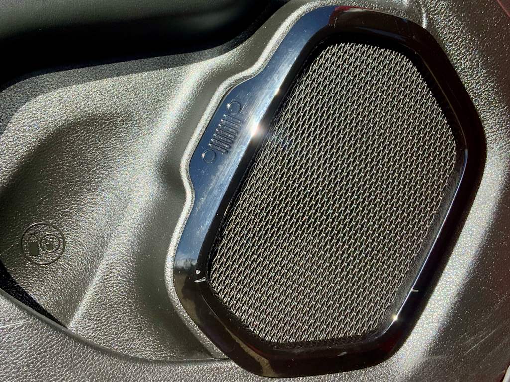 Thumbnail: 2019 Jeep Renegade - 51