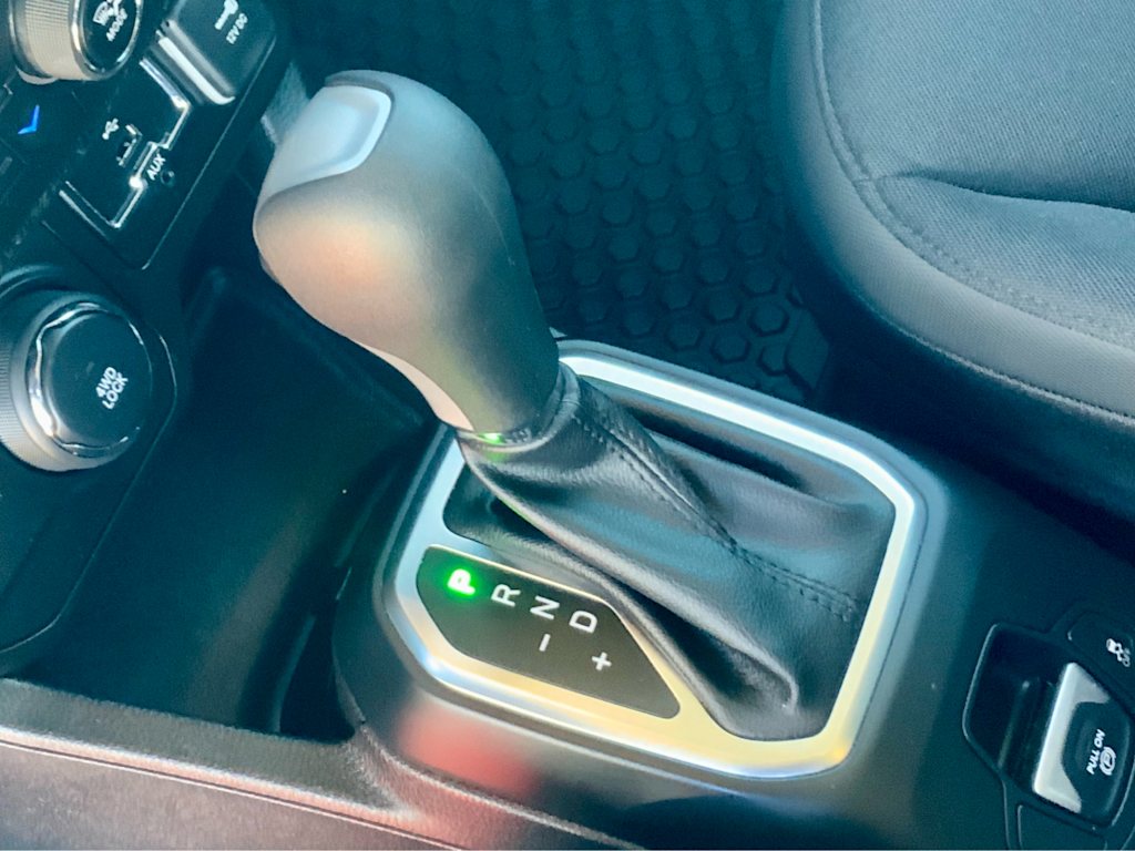 Thumbnail: 2019 Jeep Renegade - 43