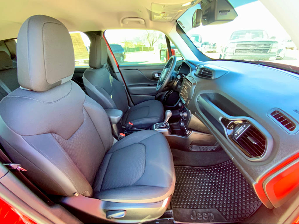 Thumbnail: 2019 Jeep Renegade - 11