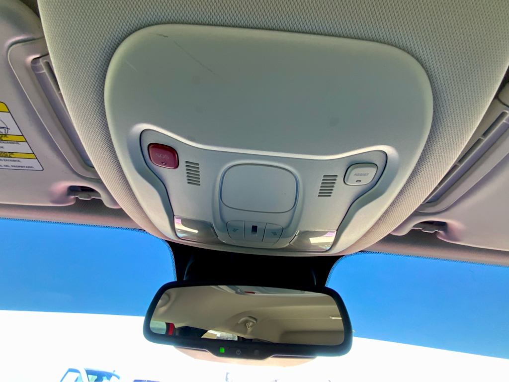 Thumbnail: 2019 Jeep Renegade - 44