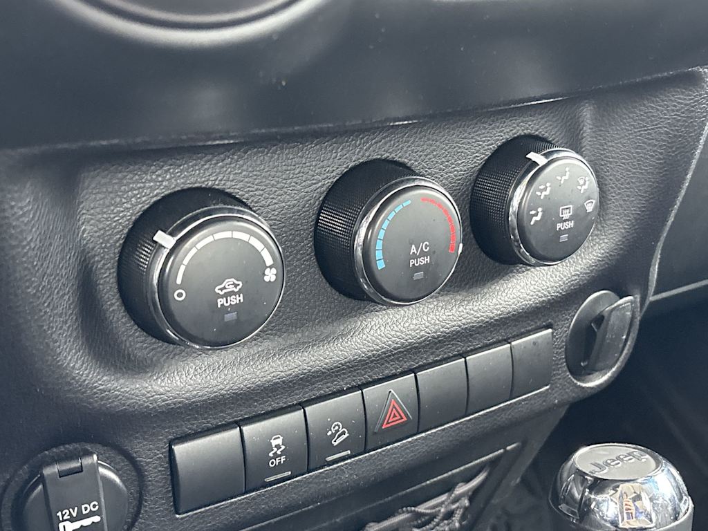 Thumbnail: 2018 Jeep Wrangler - 26