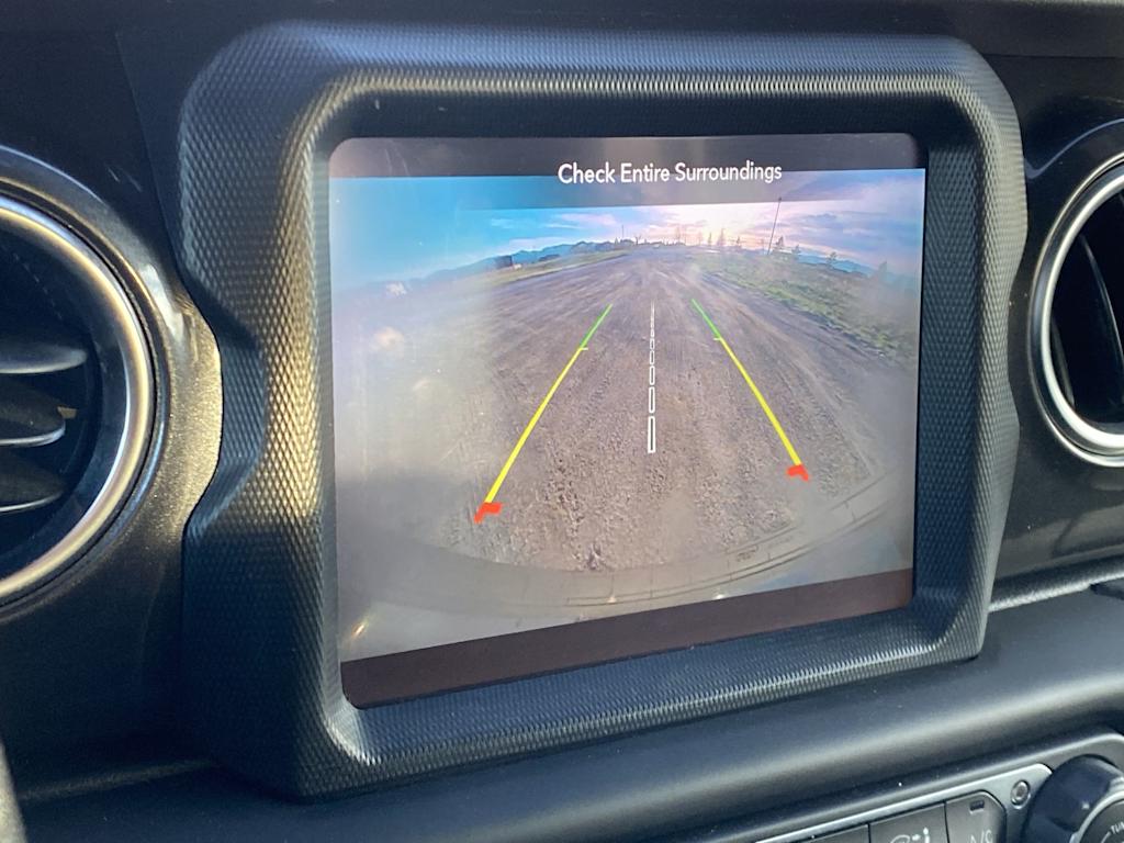 Thumbnail: 2021 Jeep Wrangler - 32