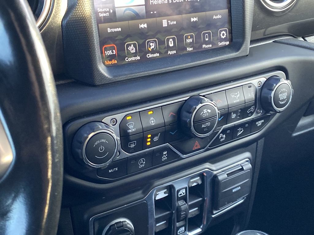 Thumbnail: 2021 Jeep Wrangler - 29