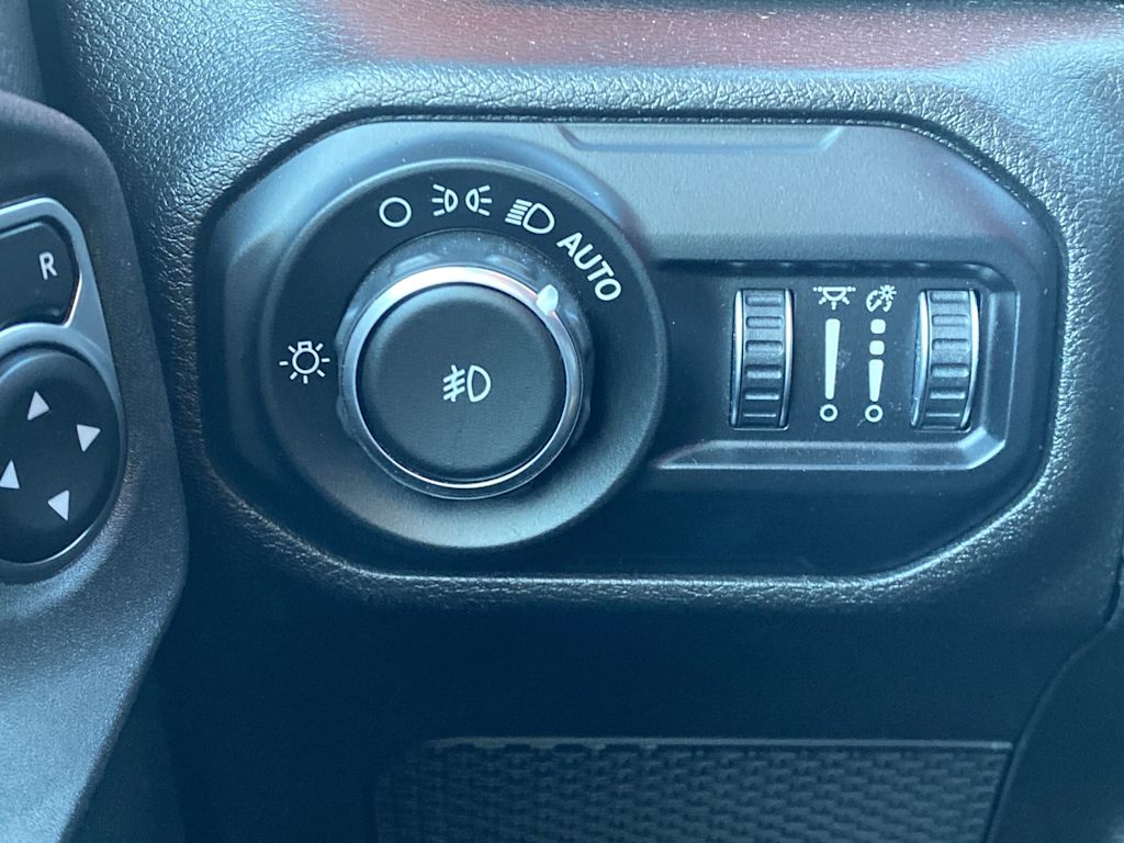Thumbnail: 2019 Jeep Wrangler - 27