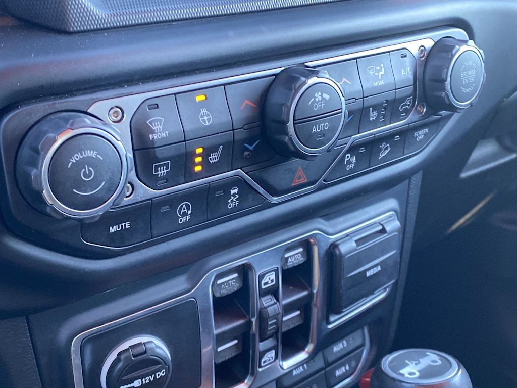 Thumbnail: 2019 Jeep Wrangler - 28