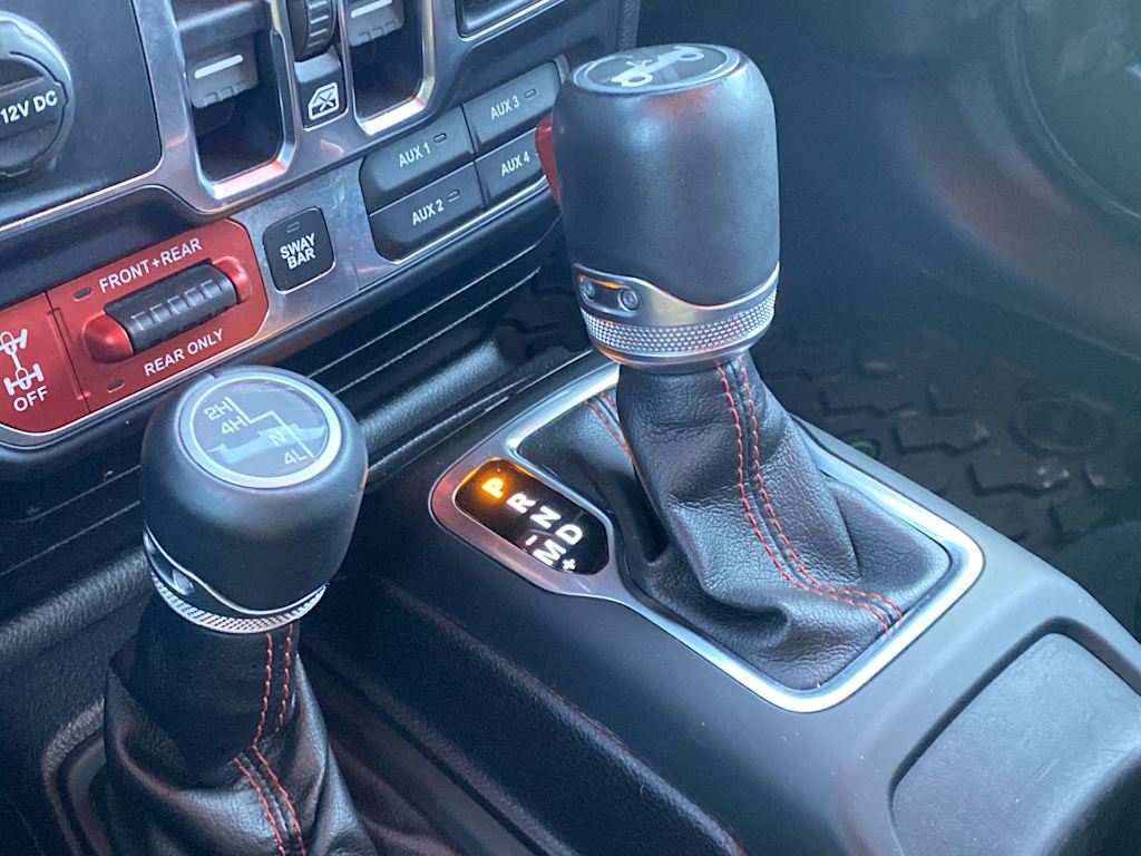 Thumbnail: 2019 Jeep Wrangler - 13