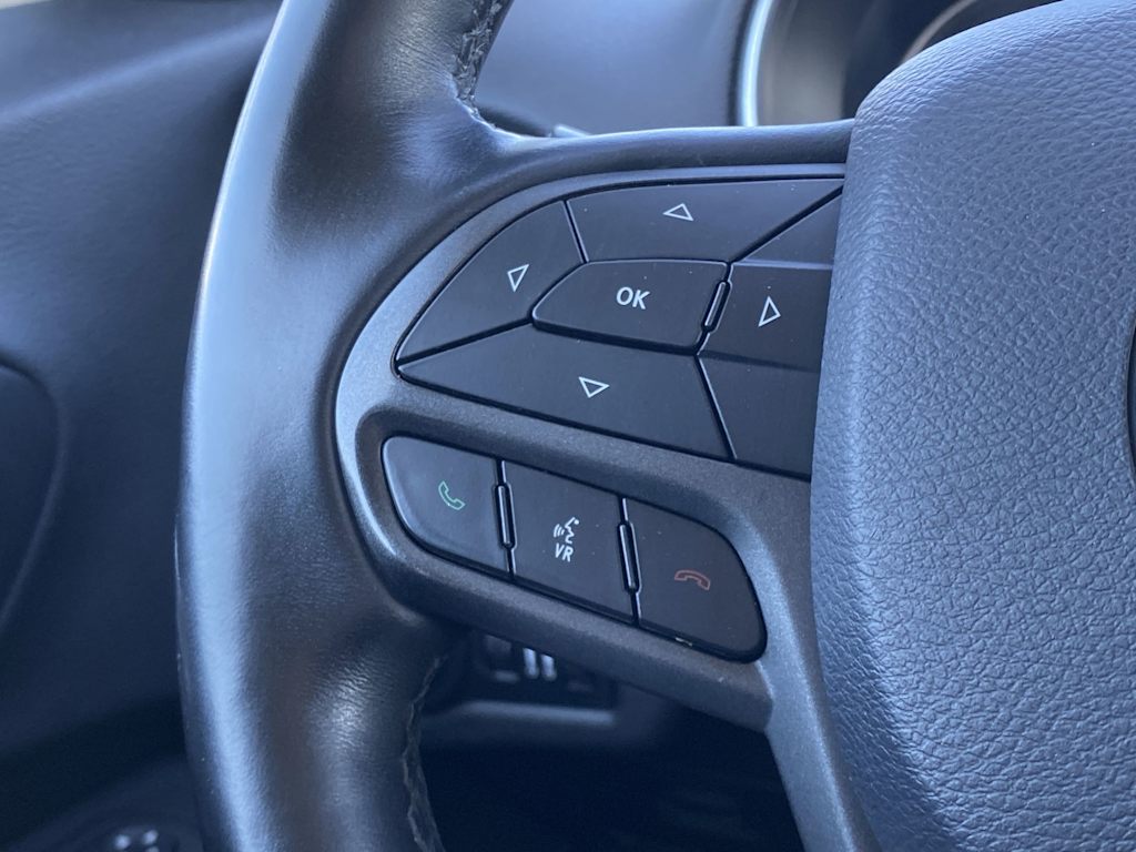 Thumbnail: 2019 Jeep Cherokee - 34