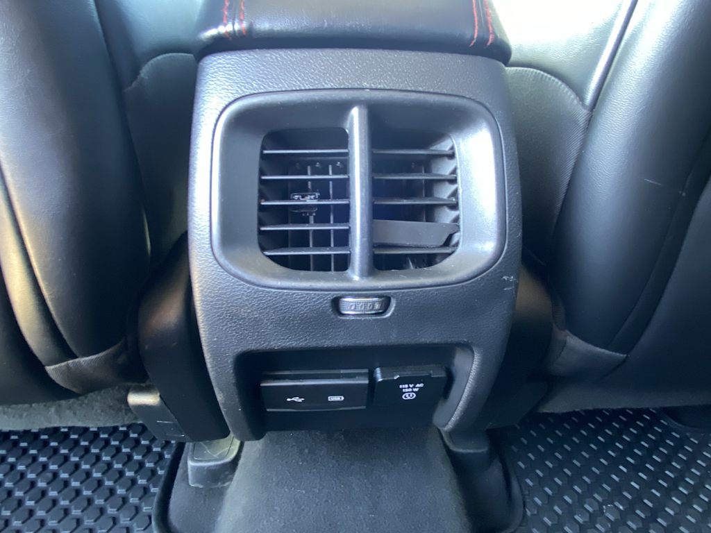 Thumbnail: 2019 Jeep Cherokee - 37
