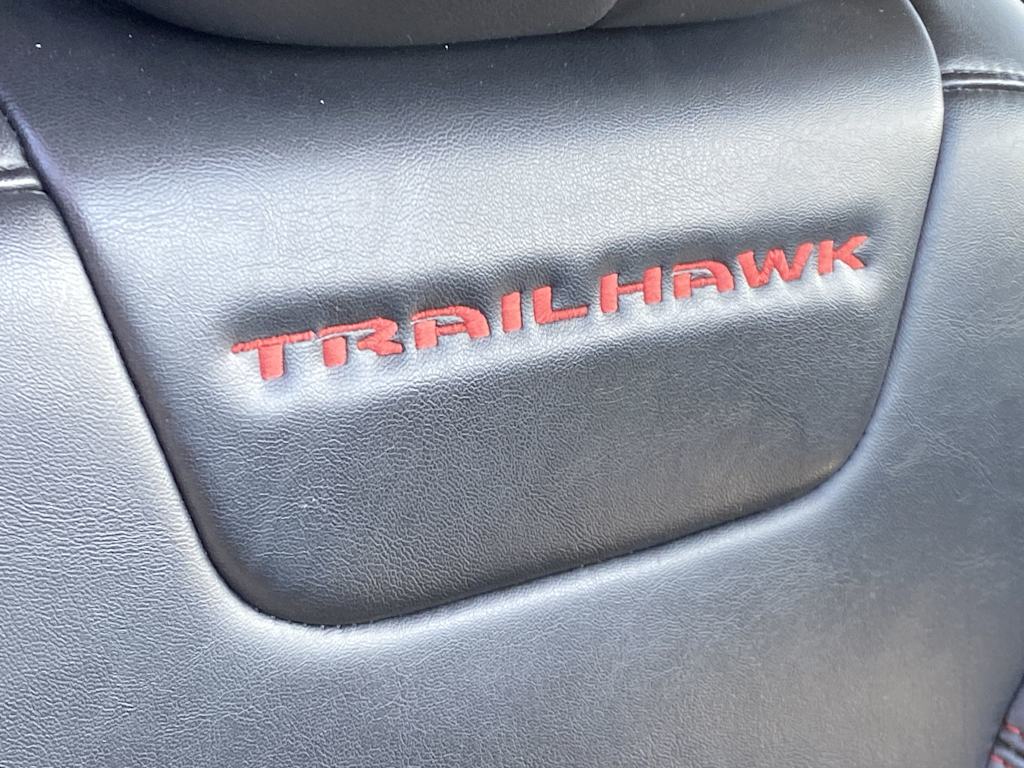 Thumbnail: 2019 Jeep Cherokee - 31