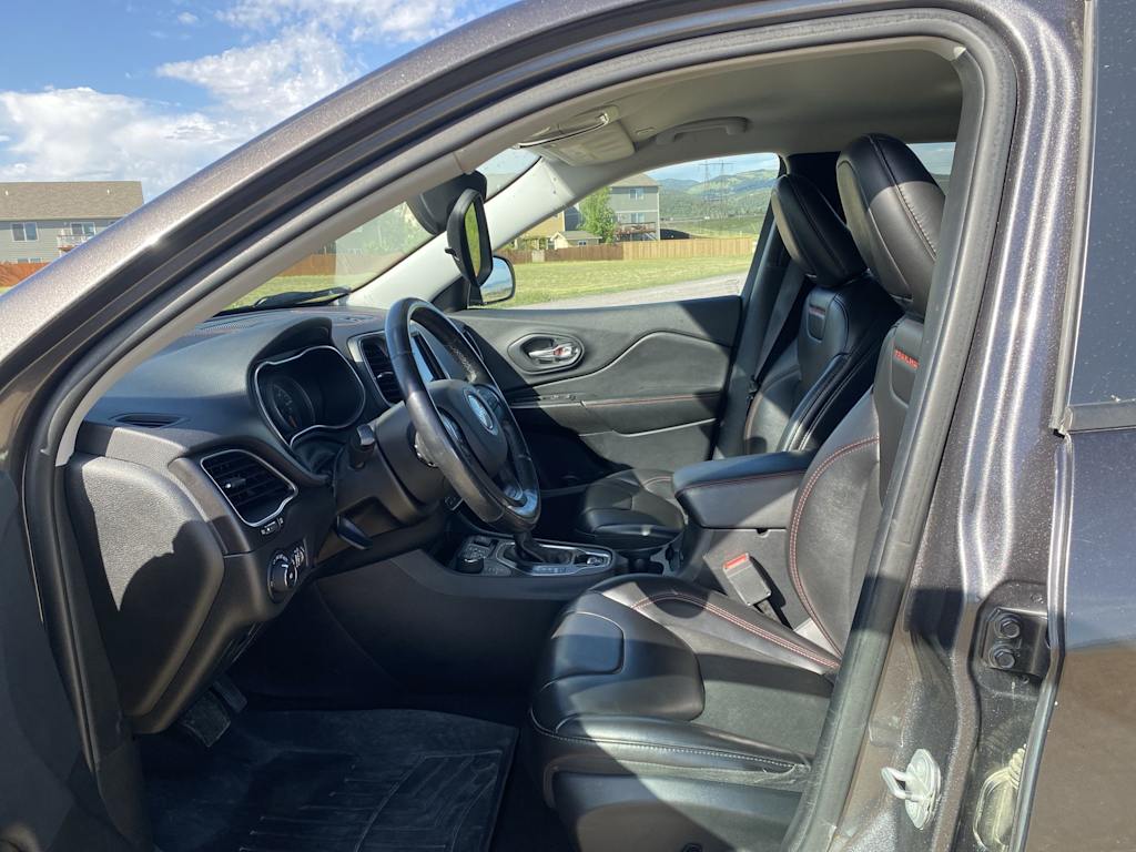 Thumbnail: 2019 Jeep Cherokee - 9