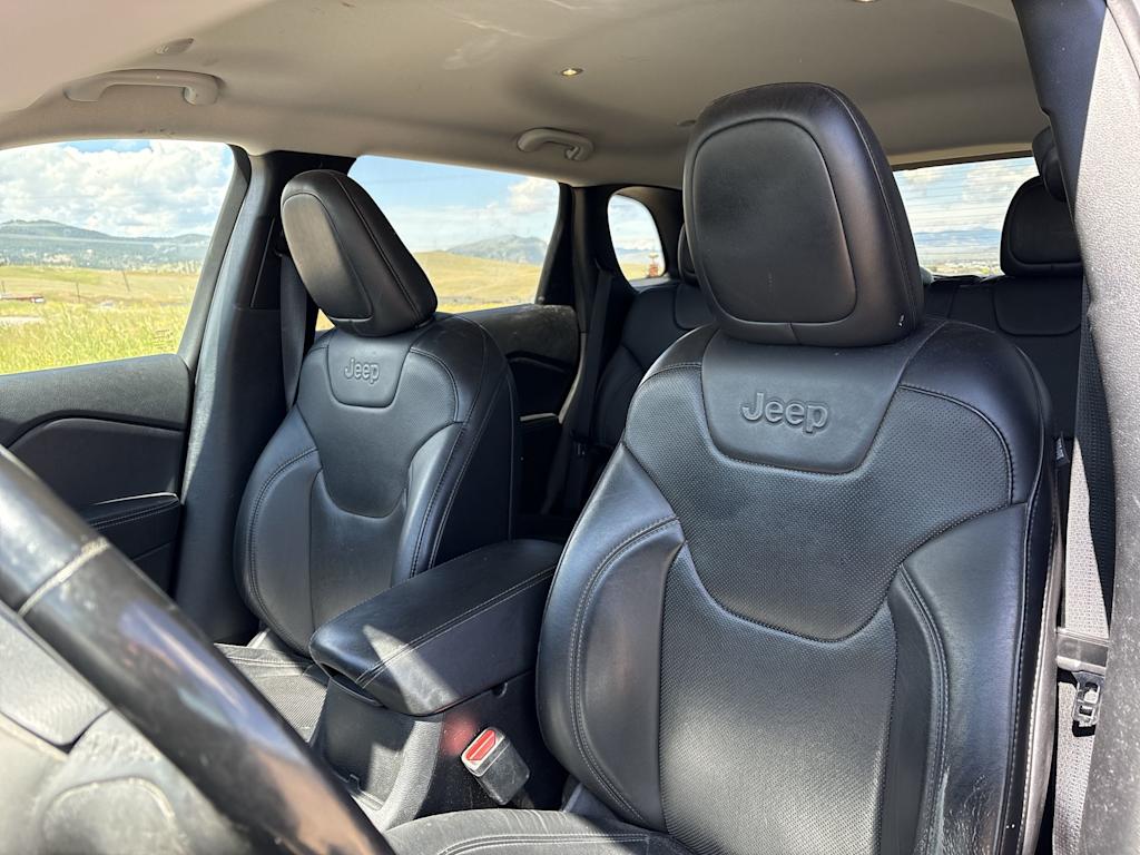 Thumbnail: 2020 Jeep Cherokee - 6